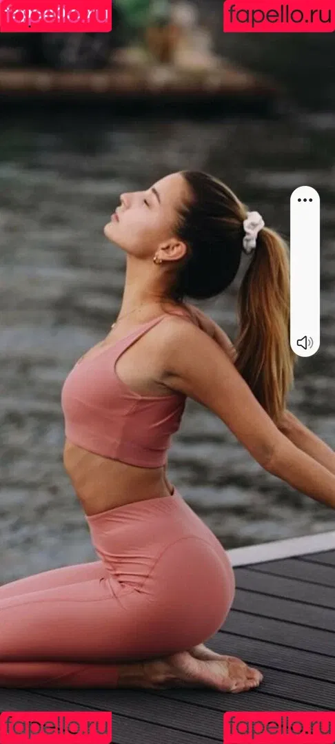 Julia Wieniawa Onlyfans Photo Gallery 