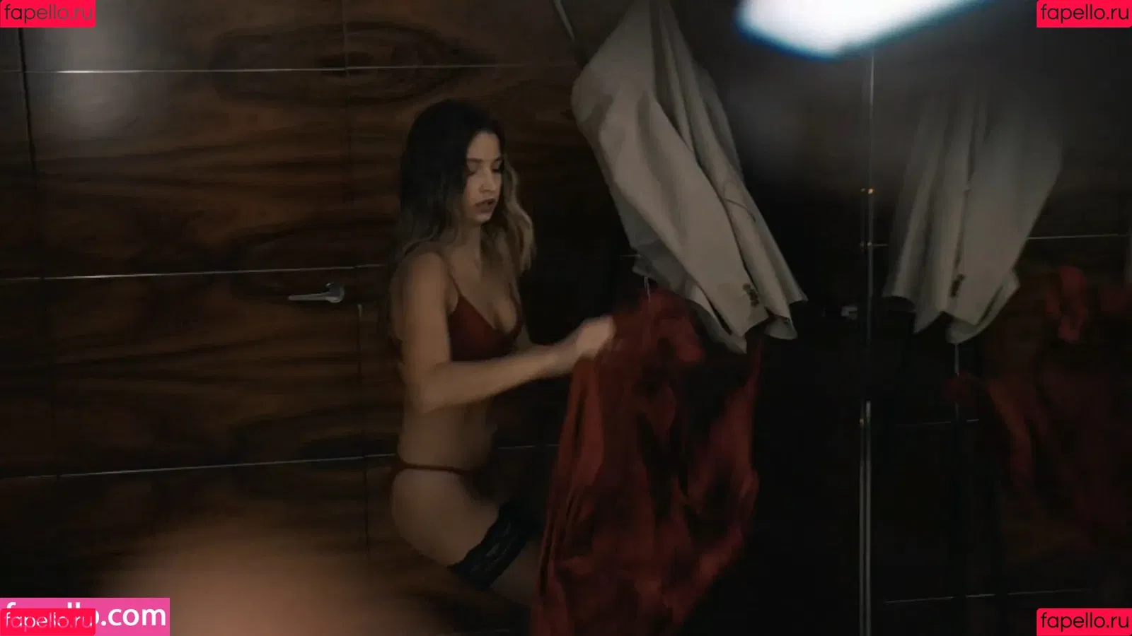 Julia Wieniawa Onlyfans Photo Gallery 