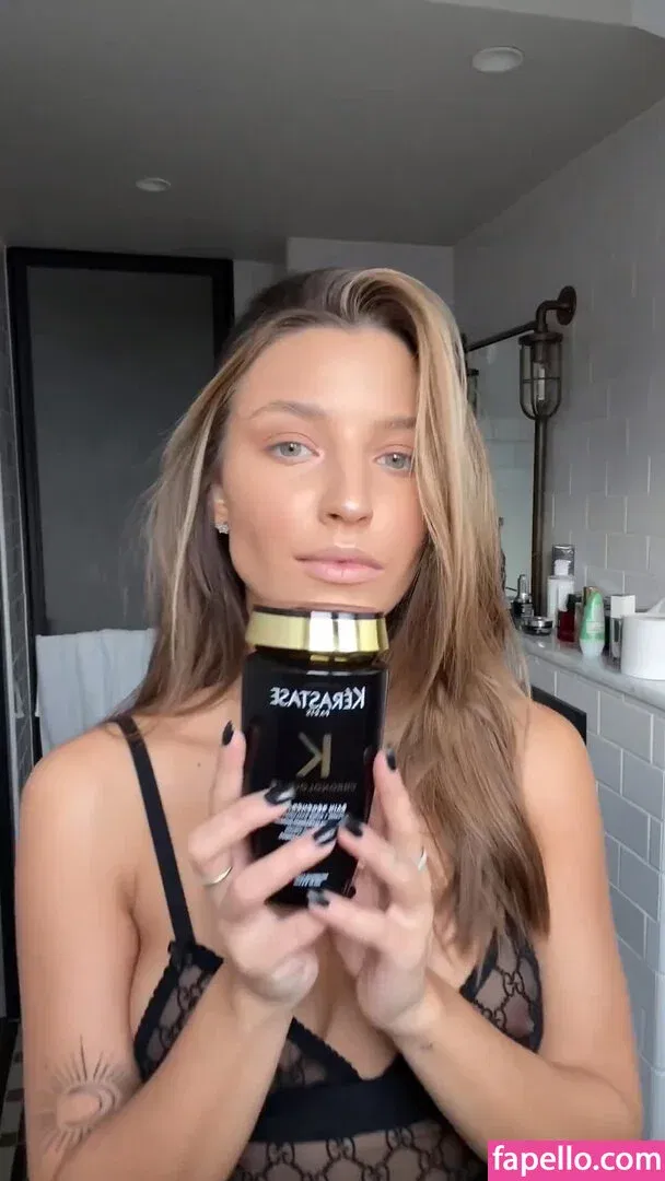 Julia Wieniawa Onlyfans Photo Gallery 