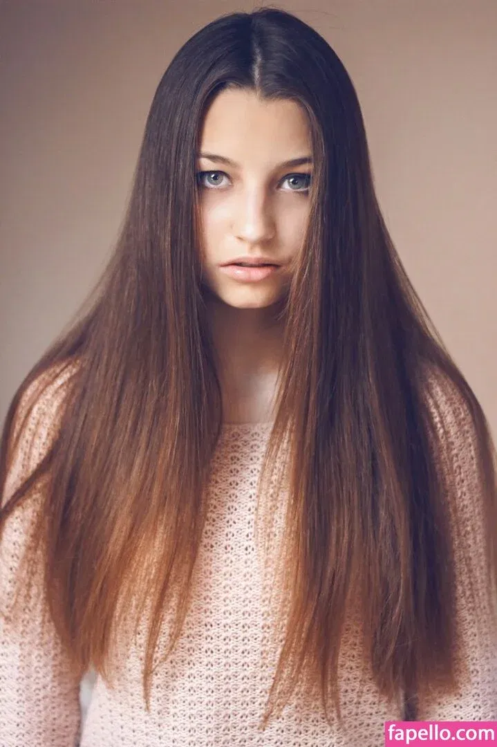 Julia Wieniawa Onlyfans Photo Gallery 