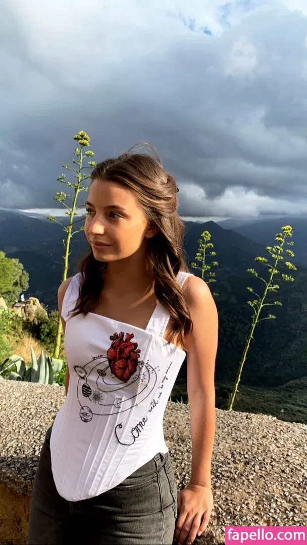 Julia Wieniawa Onlyfans Photo Gallery 