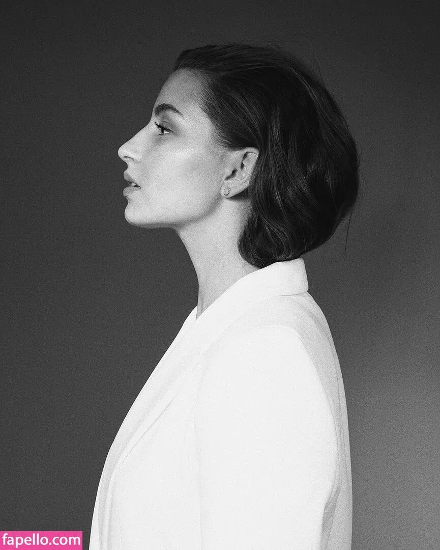 Julia Wieniawa Onlyfans Photo Gallery 