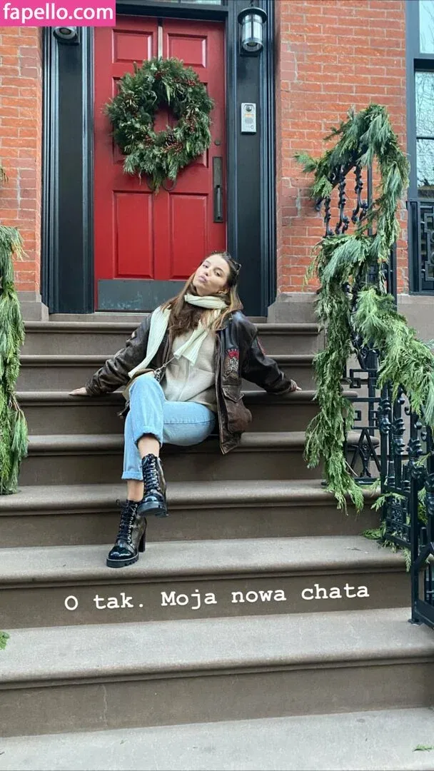 Julia Wieniawa Onlyfans Photo Gallery 