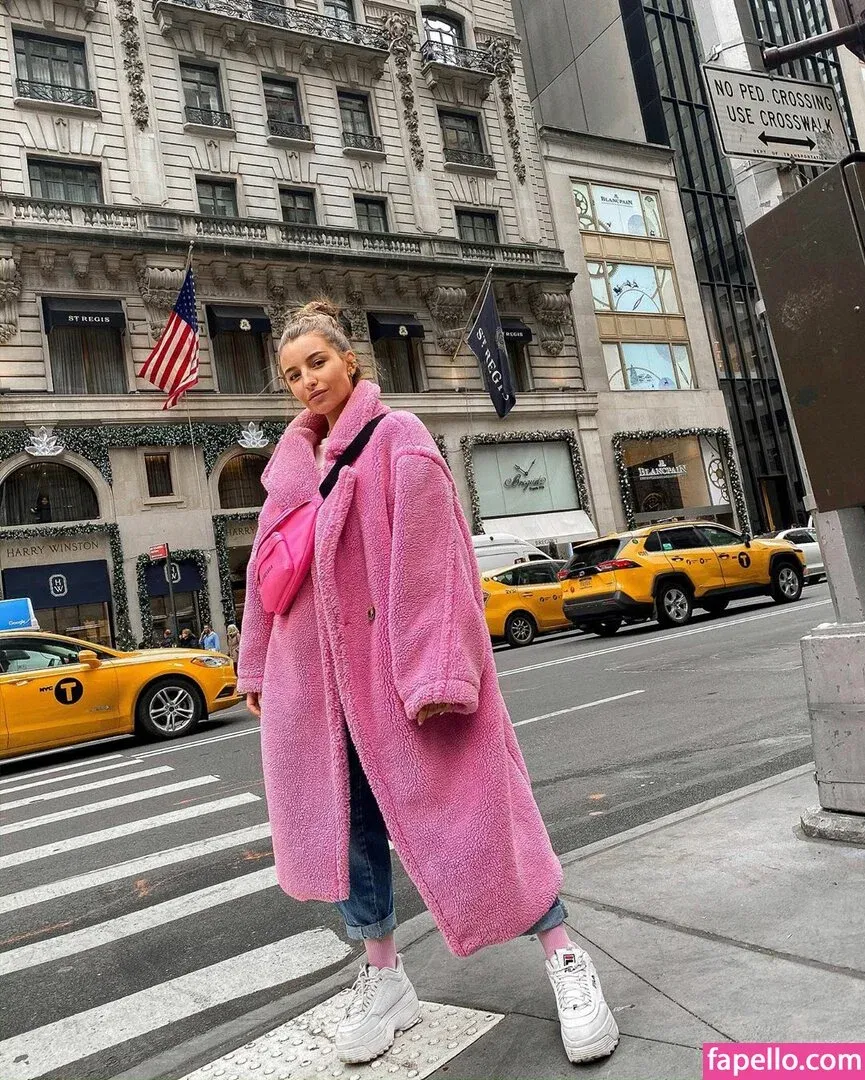 Julia Wieniawa Onlyfans Photo Gallery 