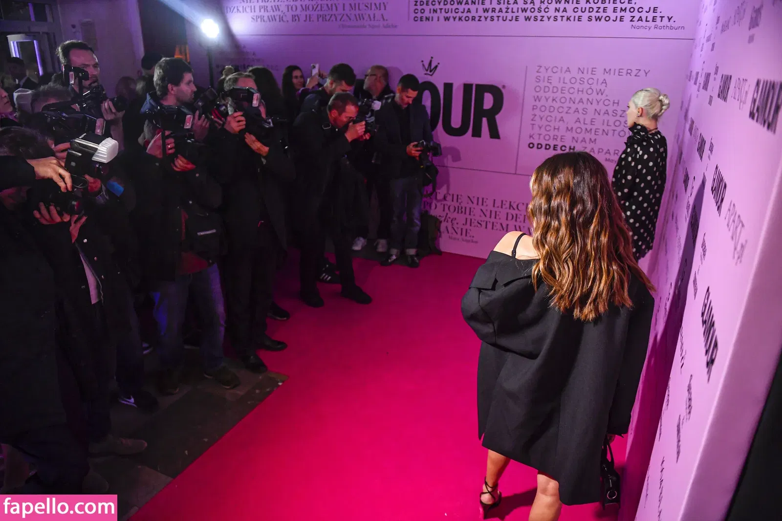 Julia Wieniawa Onlyfans Photo Gallery 