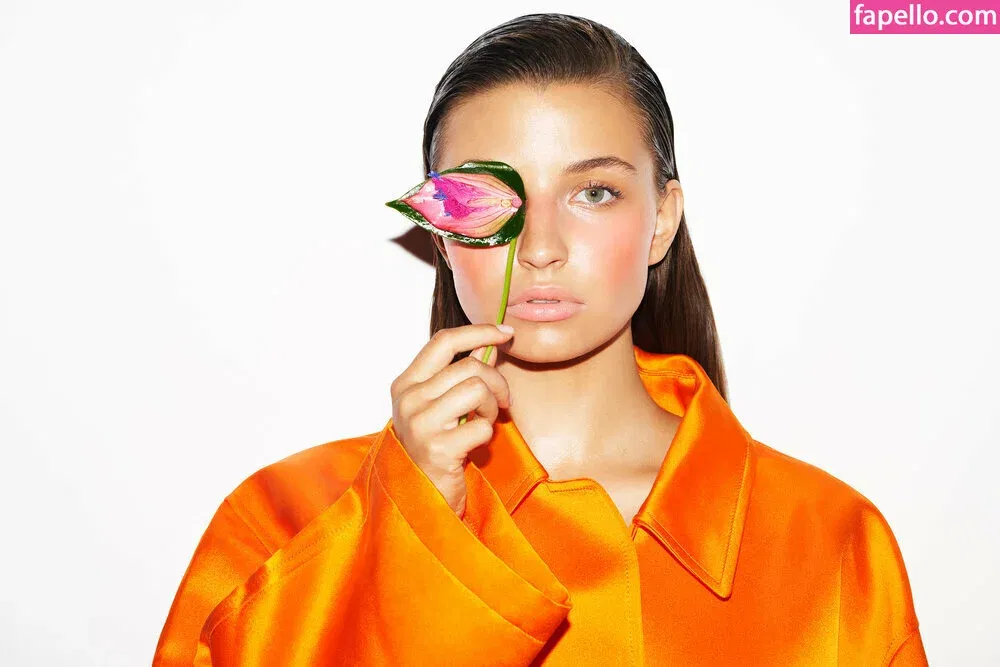 Julia Wieniawa Onlyfans Photo Gallery 