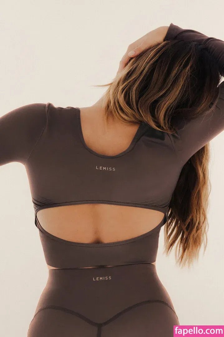 Julia Wieniawa Onlyfans Photo Gallery 