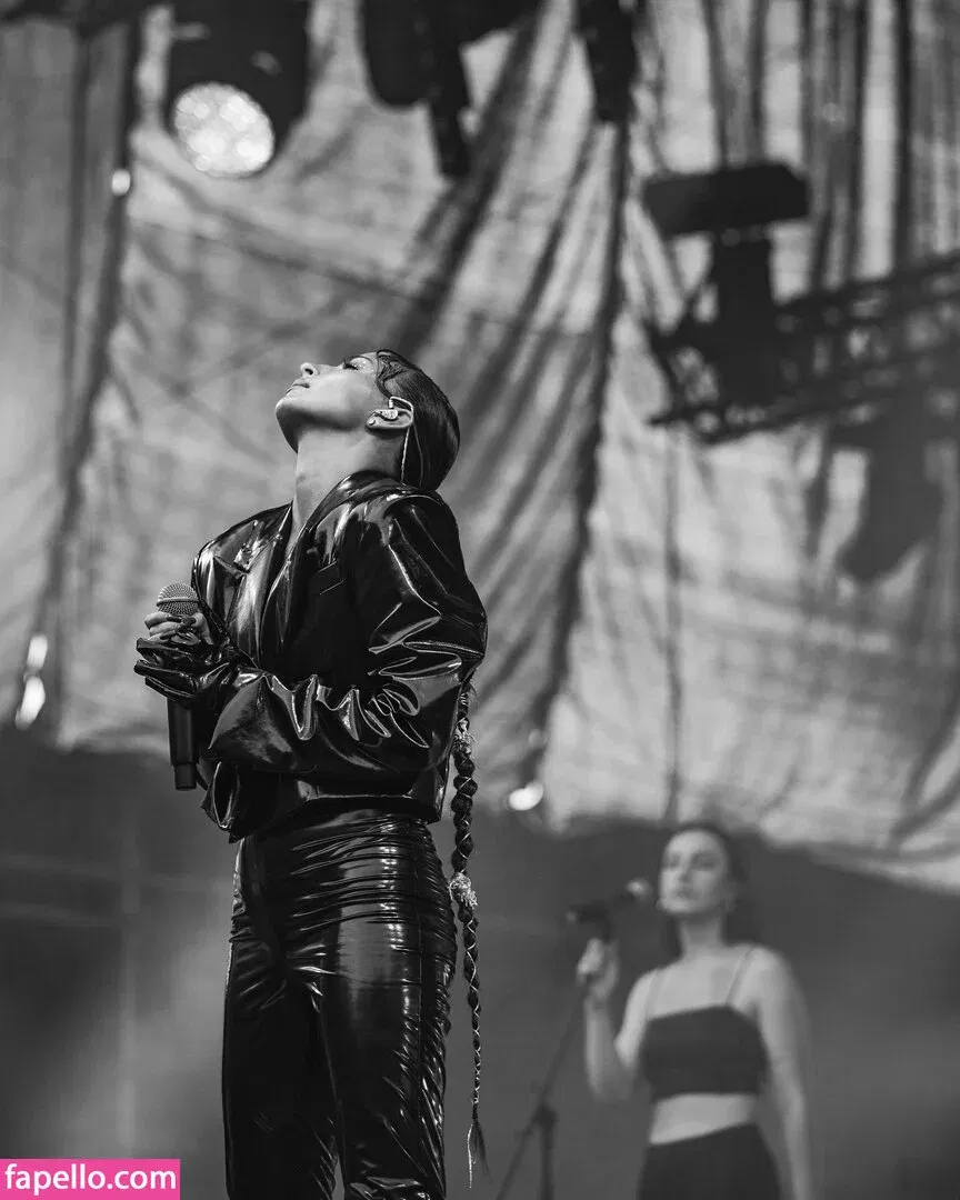 Julia Wieniawa Onlyfans Photo Gallery 