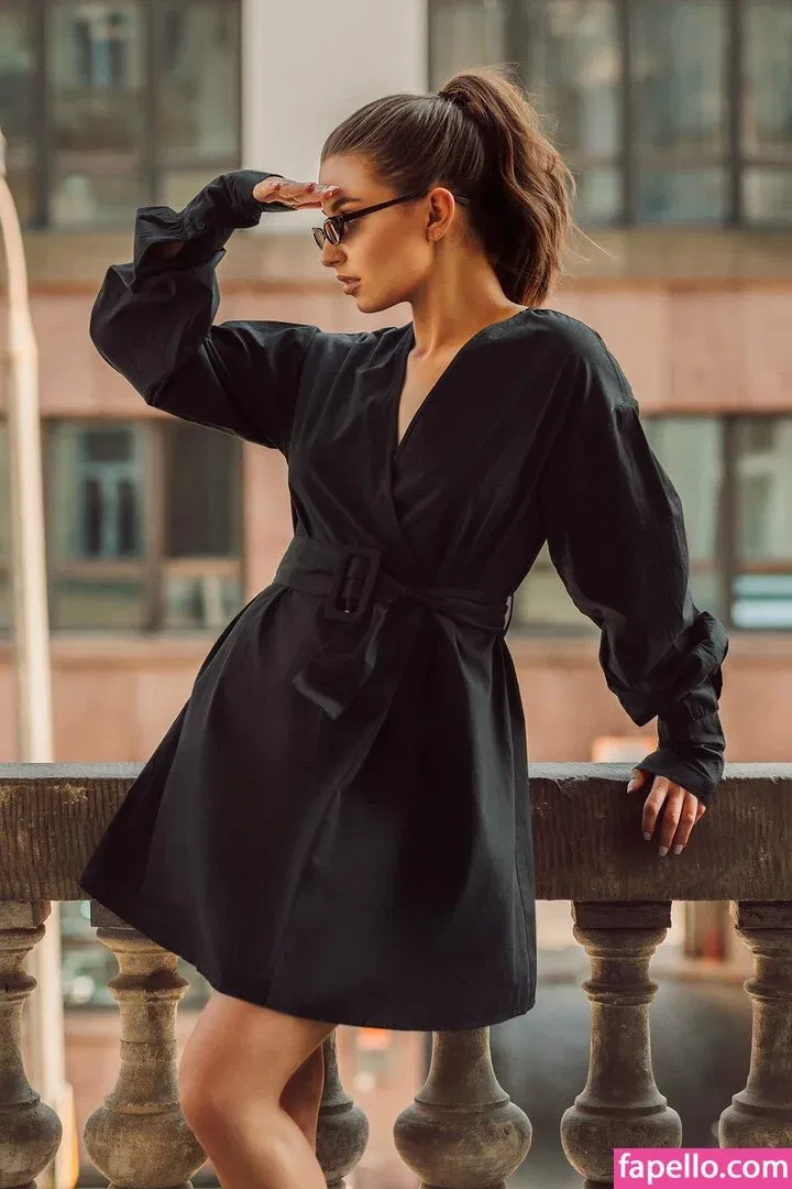 Julia Wieniawa Onlyfans Photo Gallery 