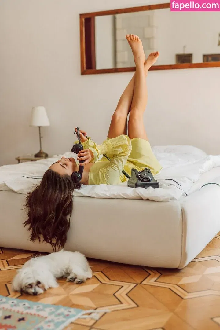 Julia Wieniawa Onlyfans Photo Gallery 