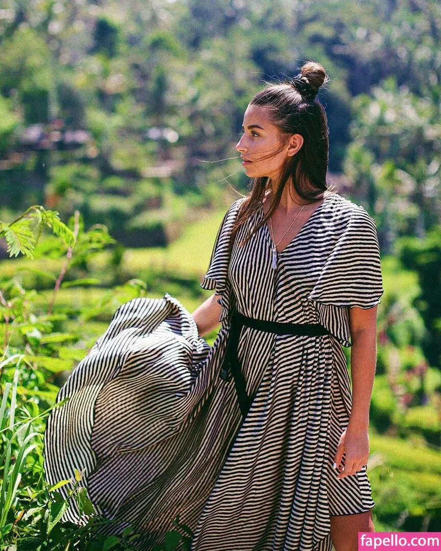 Julia Wieniawa Onlyfans Photo Gallery 