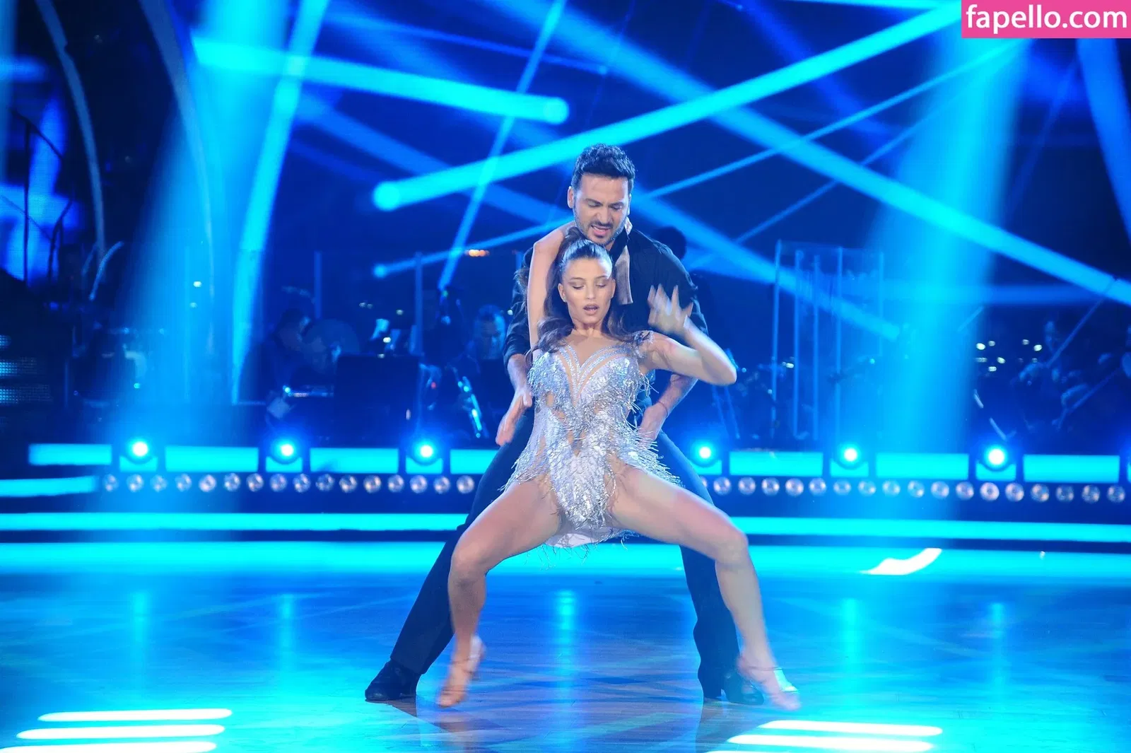 Julia Wieniawa Onlyfans Photo Gallery 