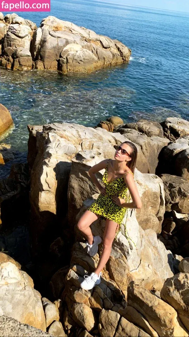 Julia Wieniawa Onlyfans Photo Gallery 