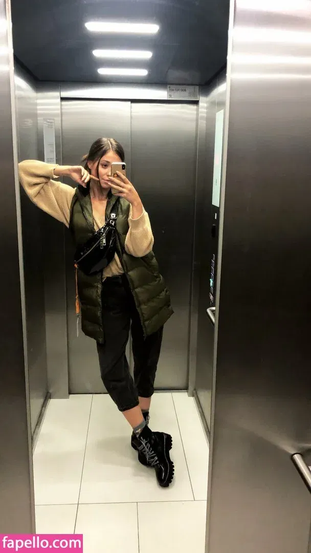 Julia Wieniawa Onlyfans Photo Gallery 