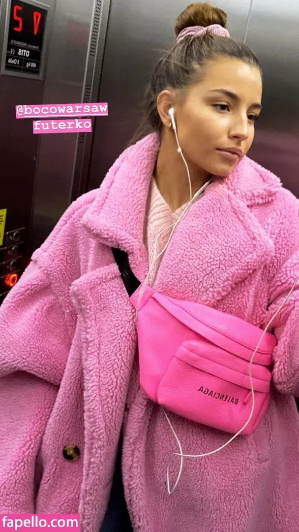 Julia Wieniawa Onlyfans Photo Gallery 