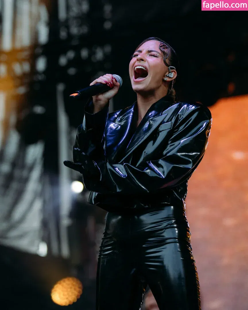 Julia Wieniawa Onlyfans Photo Gallery 