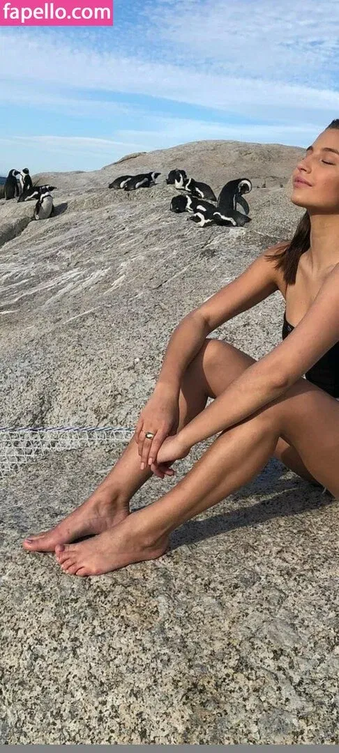 Julia Wieniawa Onlyfans Photo Gallery 