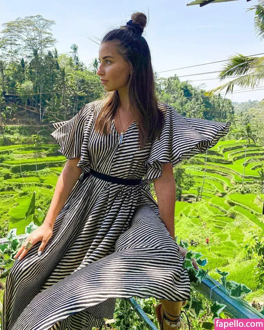 Julia Wieniawa Onlyfans Photo Gallery 