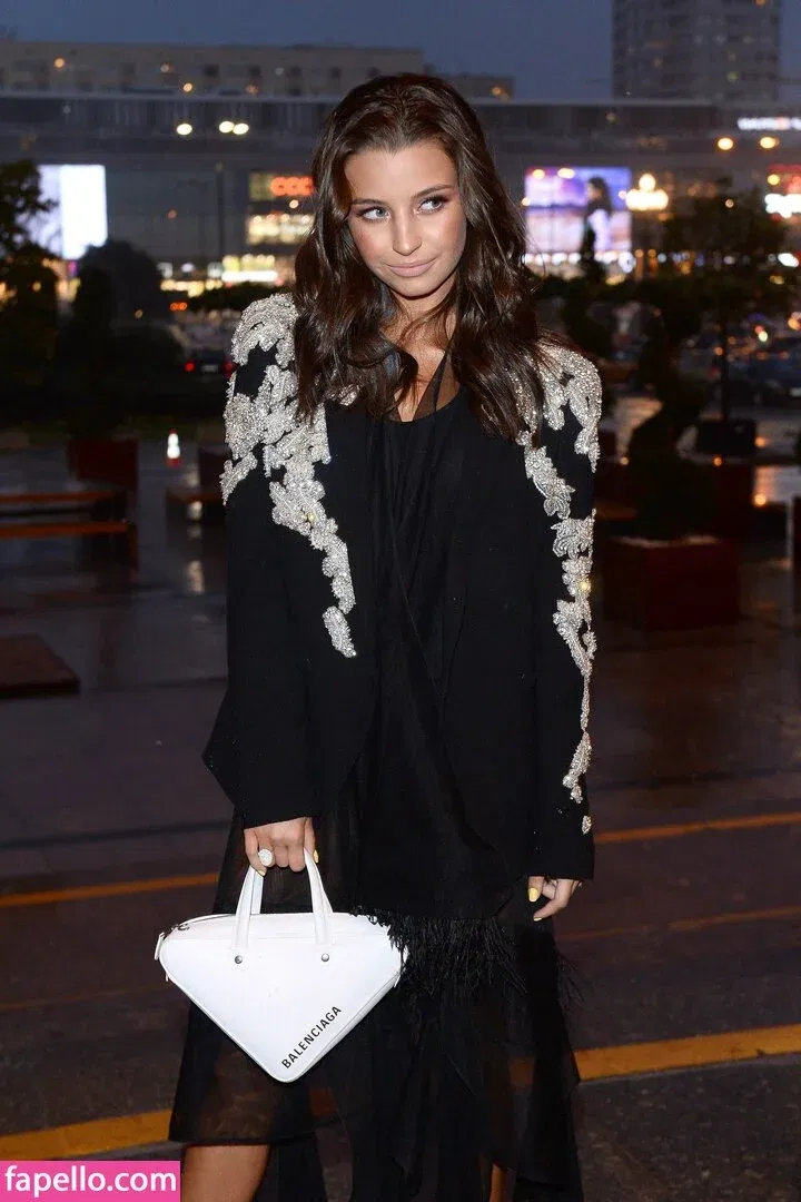 Julia Wieniawa Onlyfans Photo Gallery 