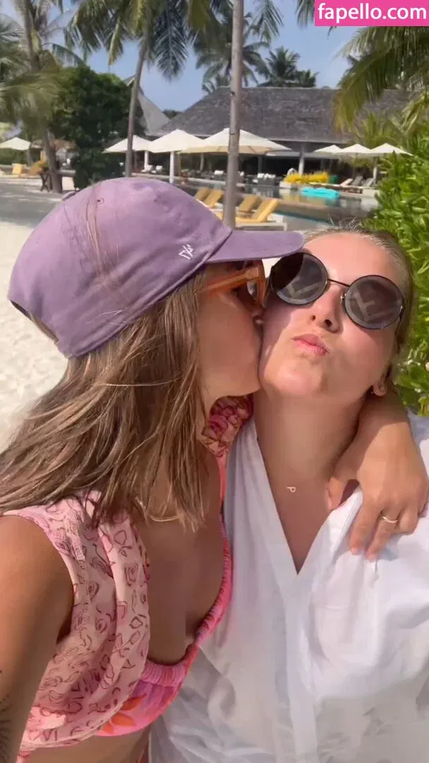 Julia Wieniawa Onlyfans Photo Gallery 