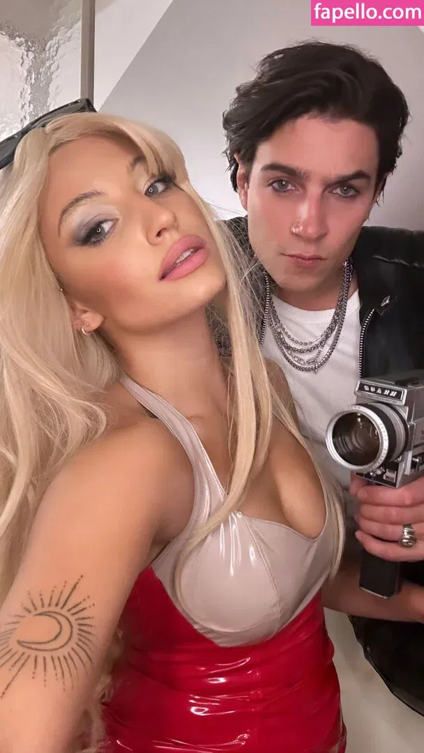 Julia Wieniawa Onlyfans Photo Gallery 