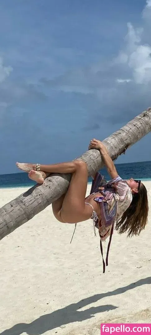 Julia Wieniawa Onlyfans Photo Gallery 