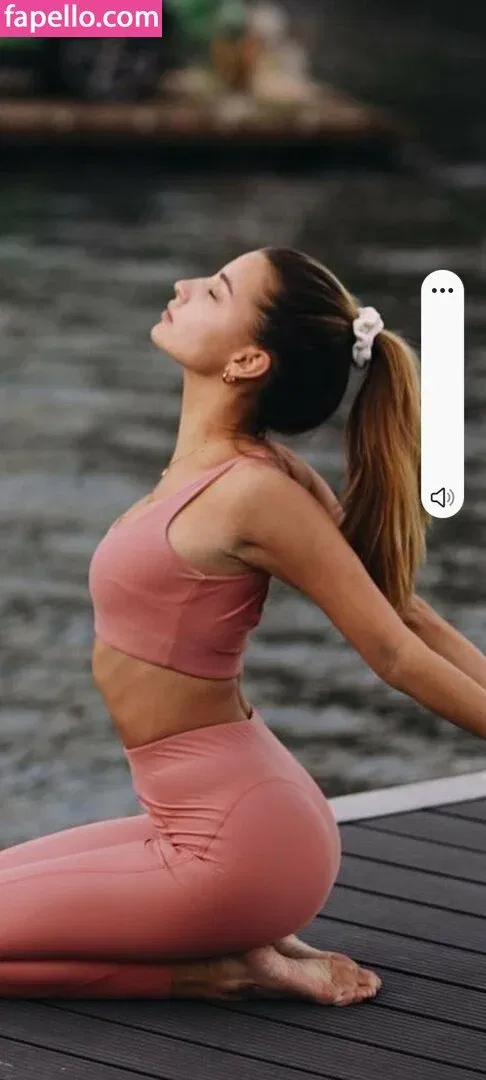 Julia Wieniawa Onlyfans Photo Gallery 