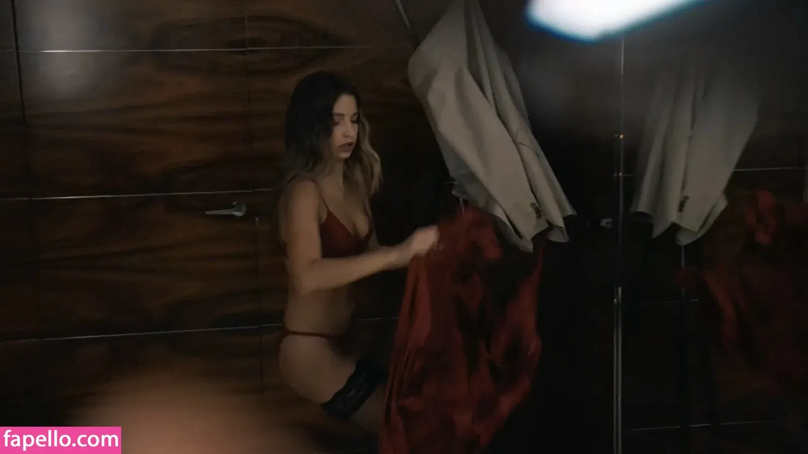 Julia Wieniawa Onlyfans Photo Gallery 