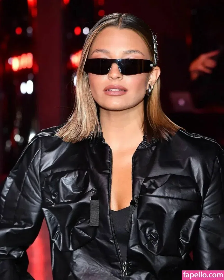 Julia Wieniawa Onlyfans Photo Gallery 