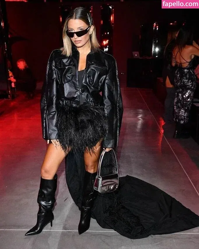 Julia Wieniawa Onlyfans Photo Gallery 