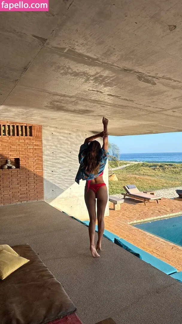 Julia Wieniawa Onlyfans Photo Gallery 