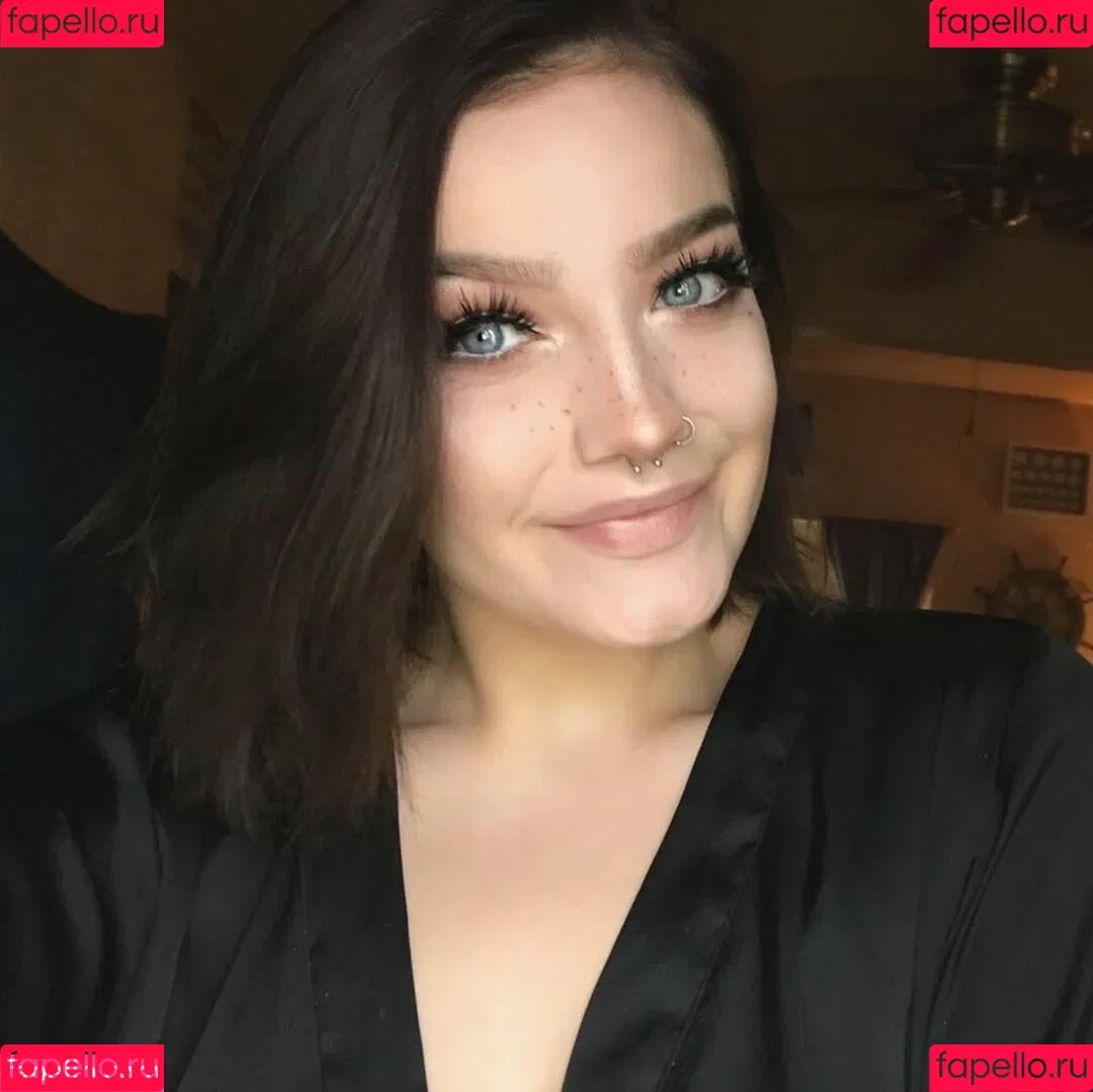 KrispyKremeRose Onlyfans Photo Gallery 