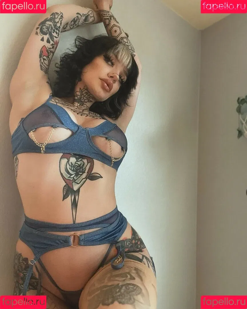 KrispyKremeRose Onlyfans Photo Gallery 