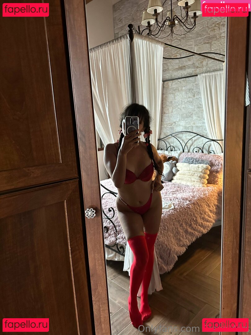 elenamarsofficial Nude Onlyfans Photo 10