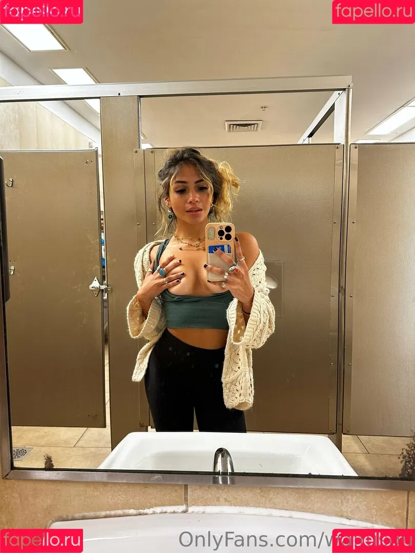 waifusofi Onlyfans Photo Gallery 