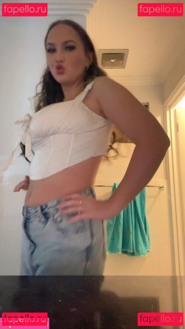 ella.burnsss Nude Onlyfans Photo 32