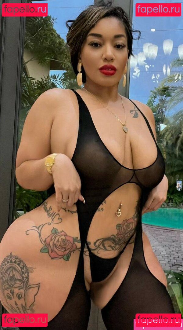 Curvyredbone Nude Onlyfans Photo 9