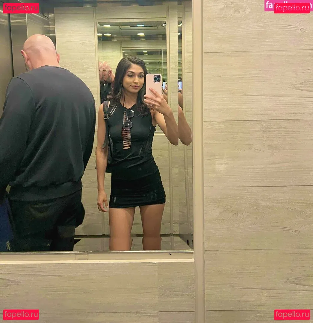 Reina Rae Onlyfans Photo Gallery 