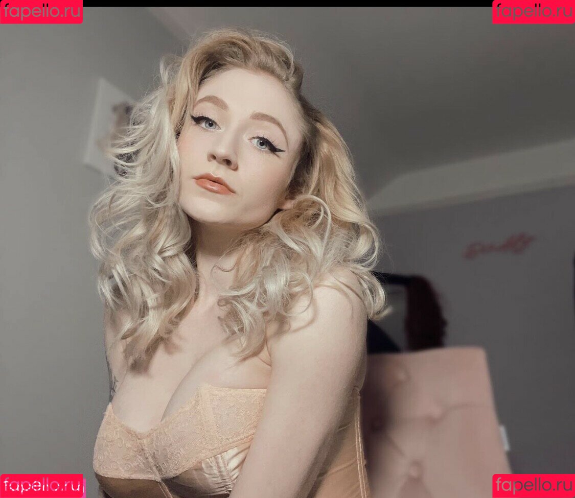 Janet Devlin Onlyfans Photo Gallery 