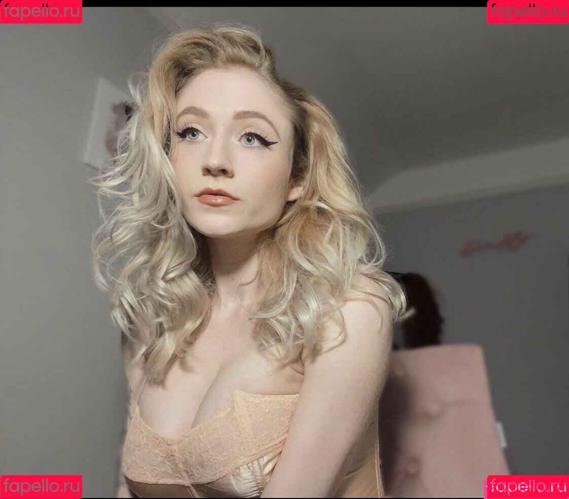 Janet Devlin Onlyfans Photo Gallery 