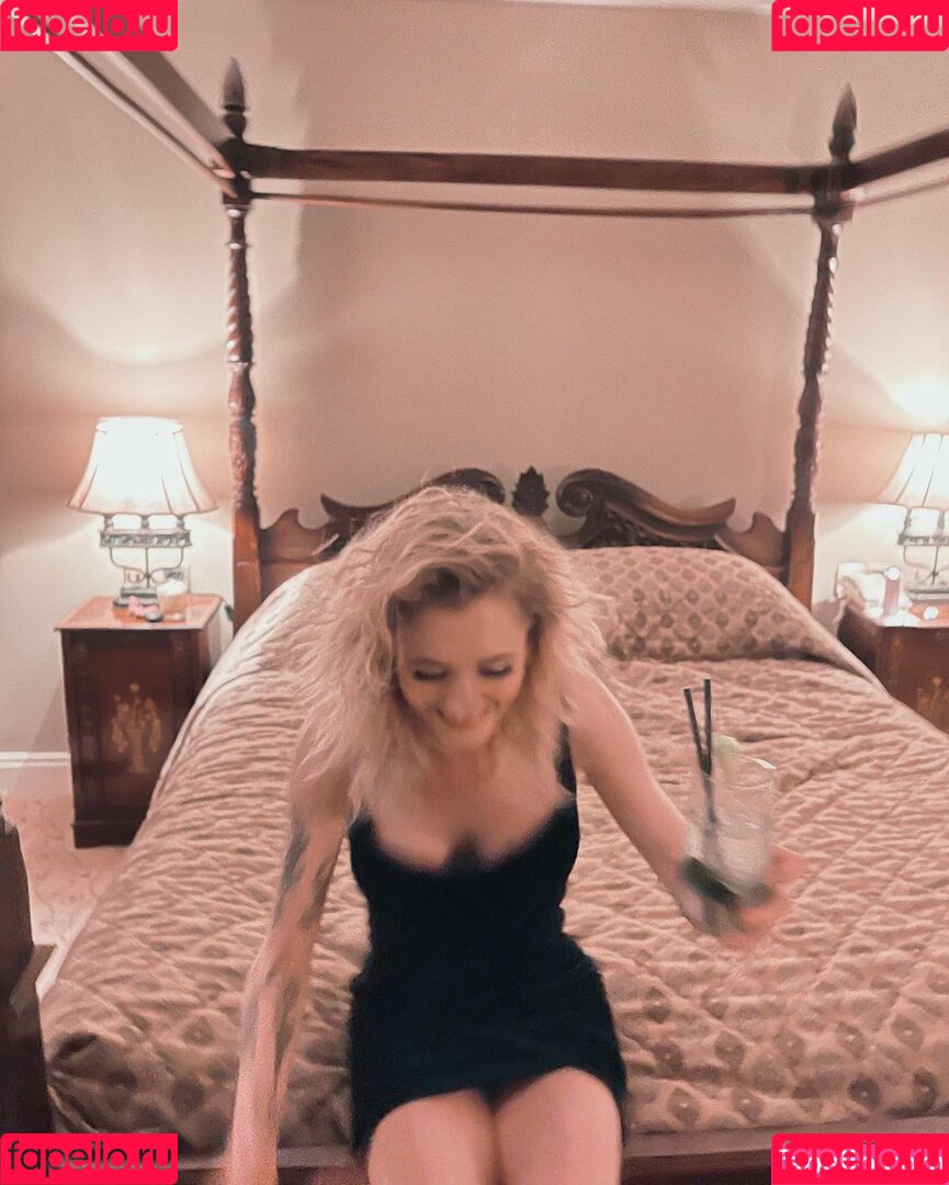 Janet Devlin Onlyfans Photo Gallery 