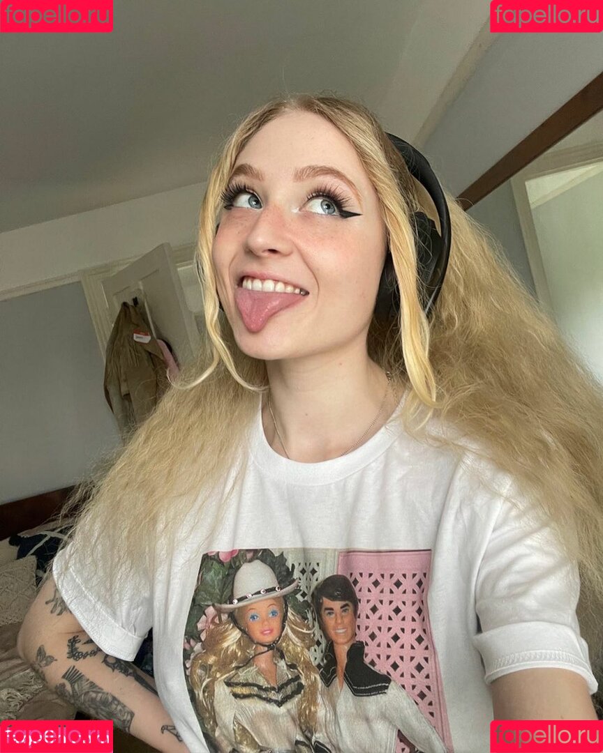 Janet Devlin Onlyfans Photo Gallery 