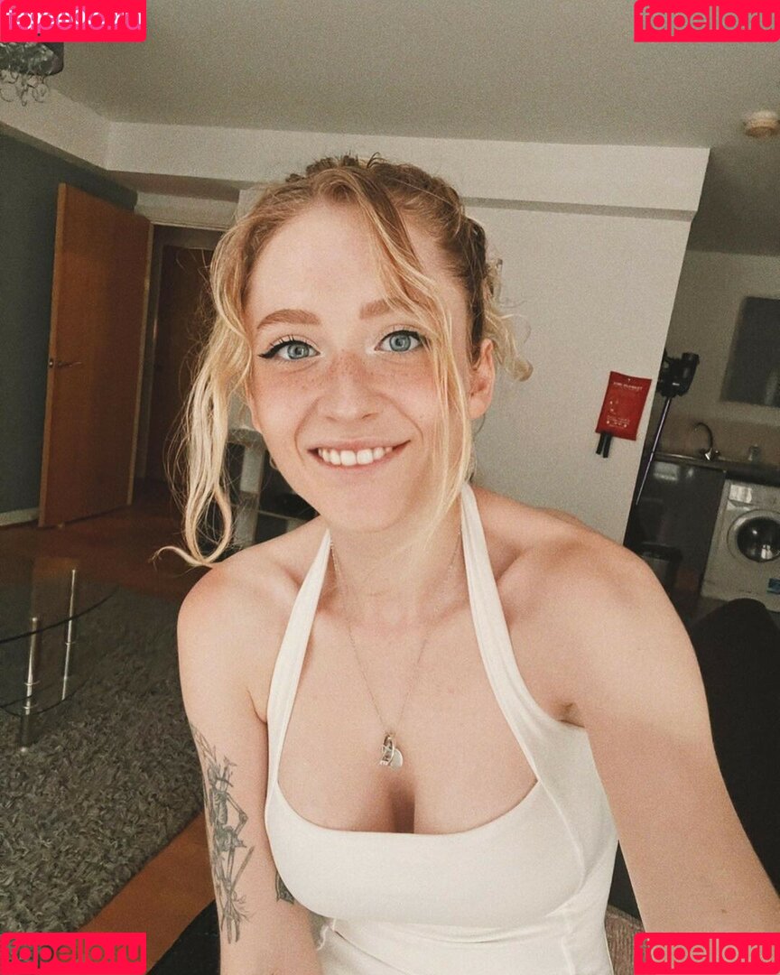 Janet Devlin Onlyfans Photo Gallery 