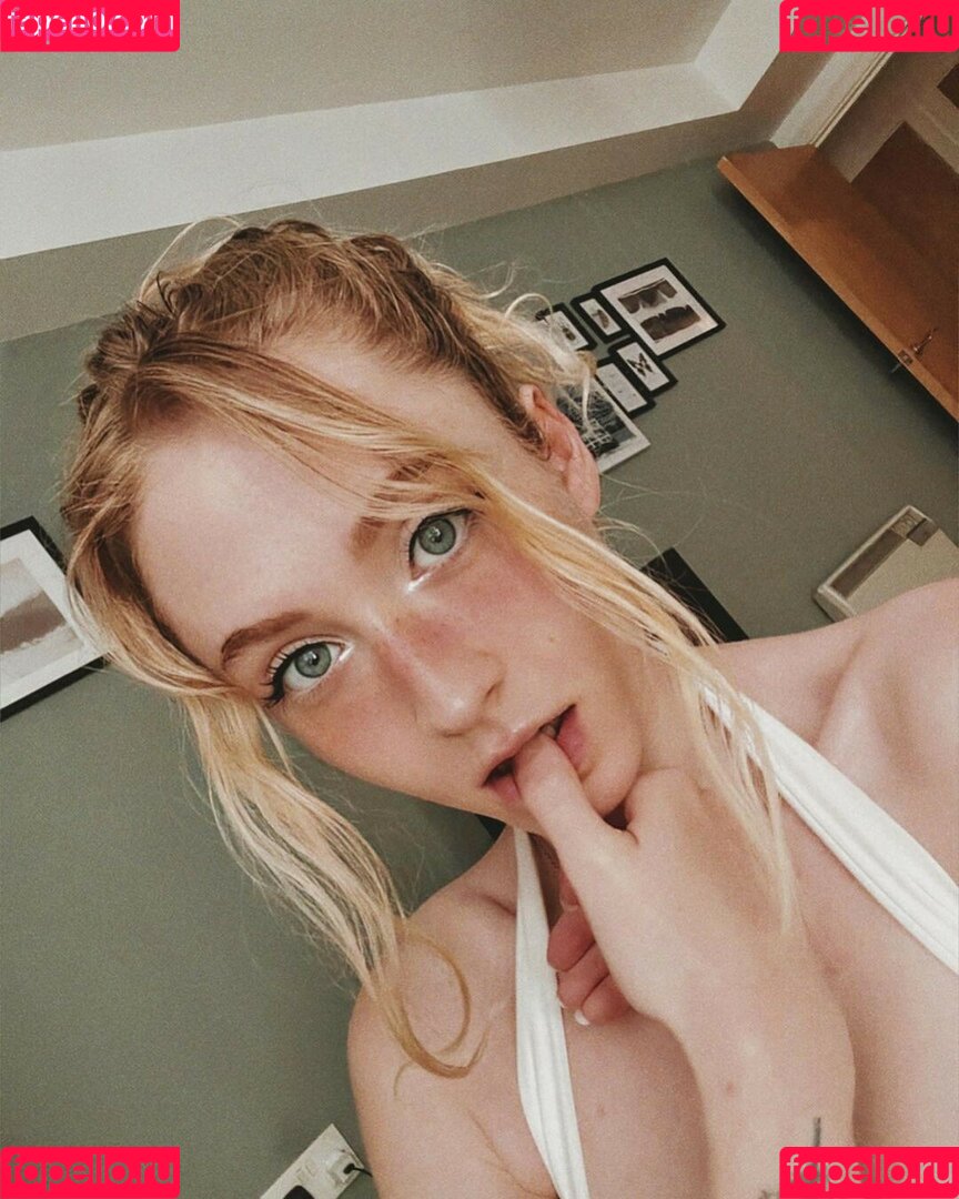 Janet Devlin Onlyfans Photo Gallery 