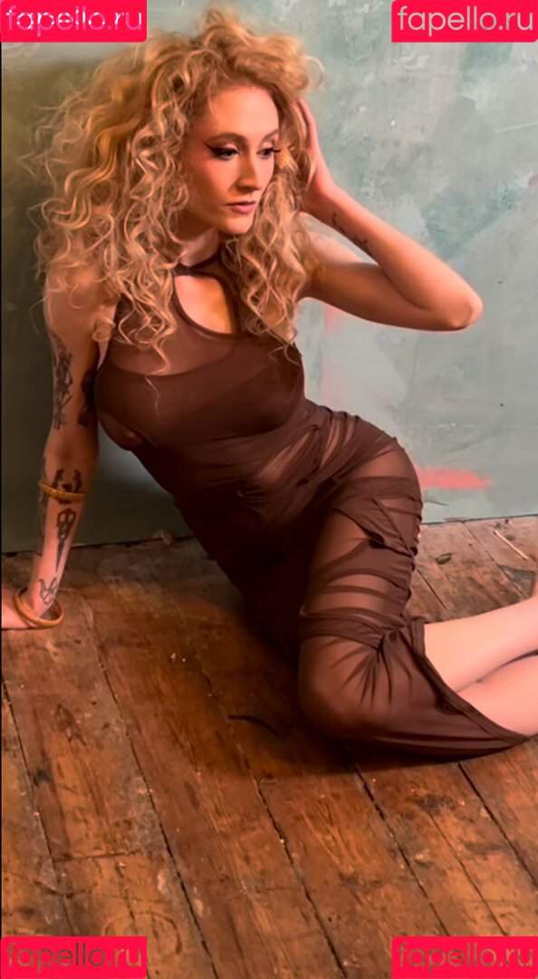 Janet Devlin Onlyfans Photo Gallery 