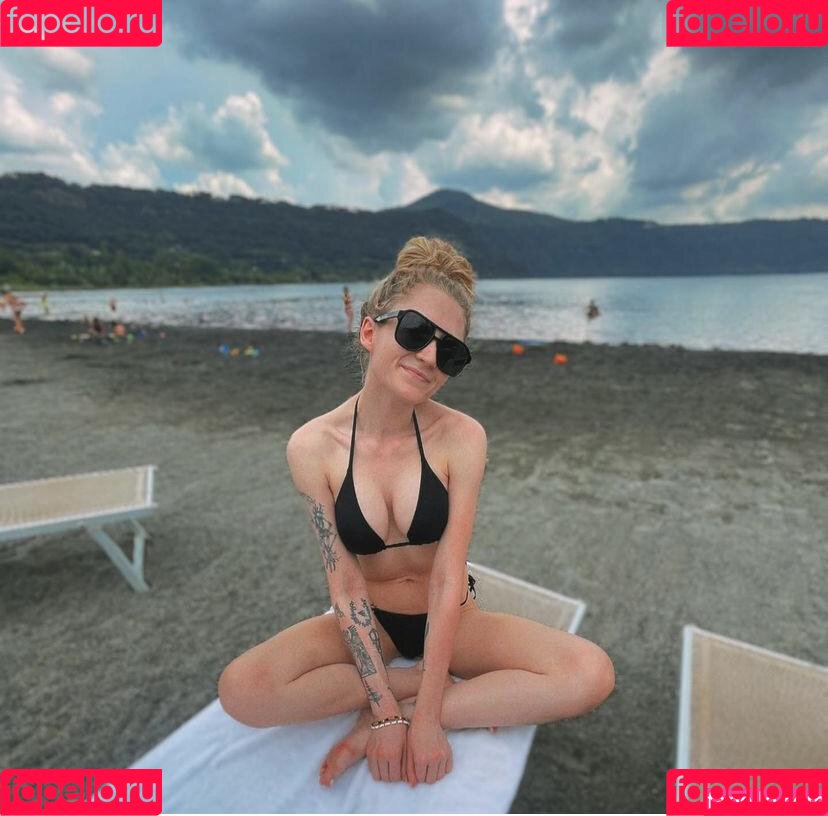 Janet Devlin Onlyfans Photo Gallery 