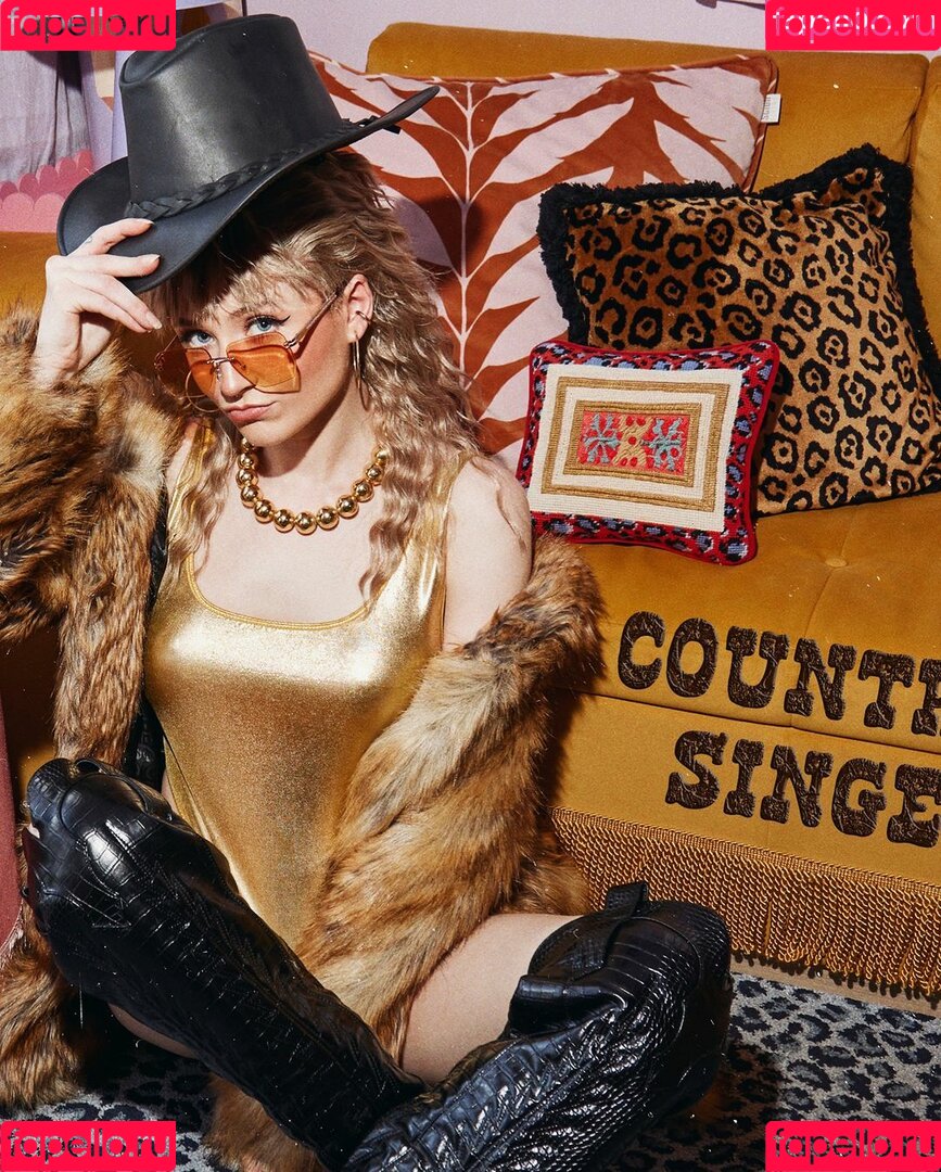 Janet Devlin Onlyfans Photo Gallery 