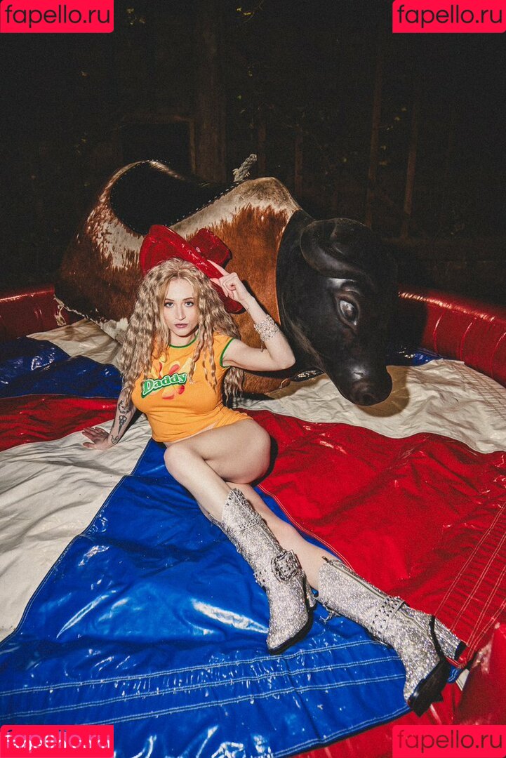 Janet Devlin Onlyfans Photo Gallery 