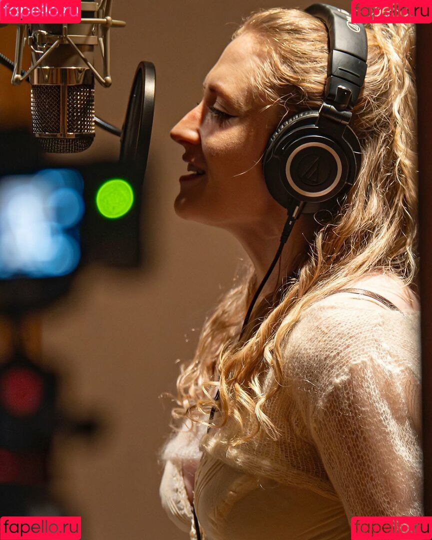 Janet Devlin Onlyfans Photo Gallery 