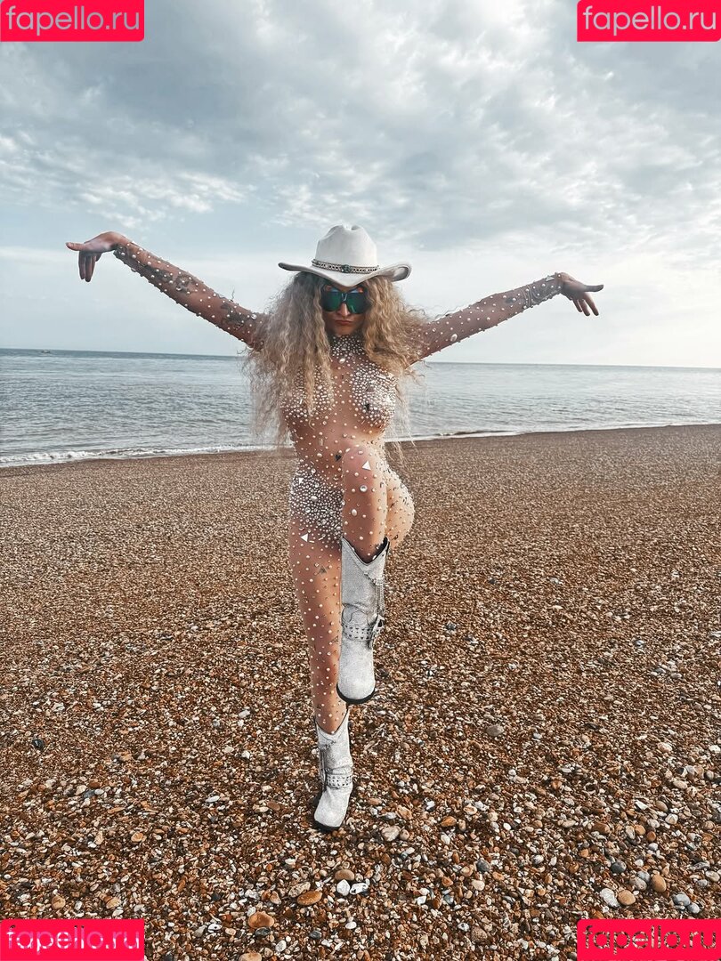 Janet Devlin Onlyfans Photo Gallery 